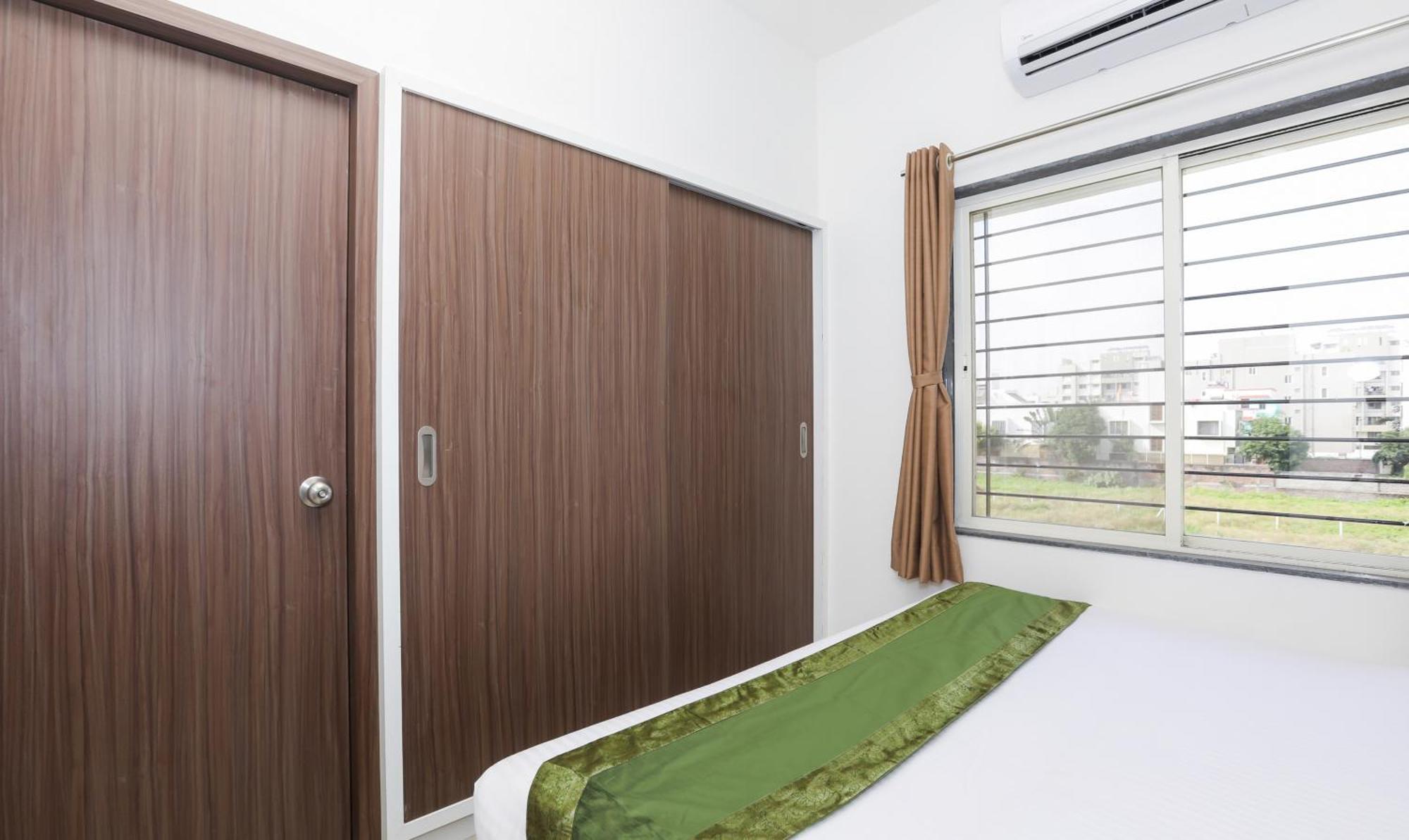 Treebo Sapphire Studio Nášik Exteriér fotografie